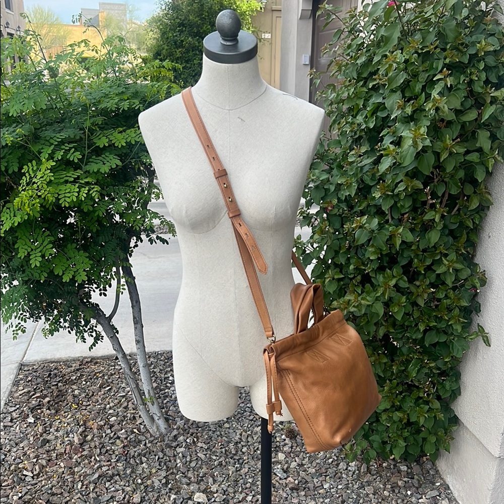 Madewell Tan Leather Crossbody Bag drawstring